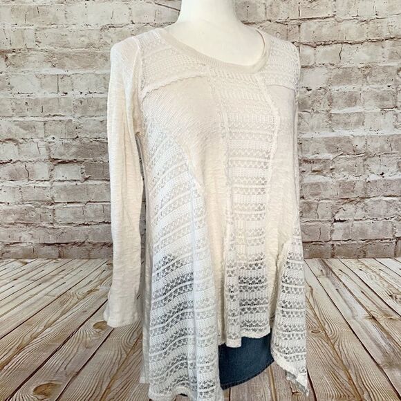 Blu Pepper lace knit tunic top - Picture 1 of 5